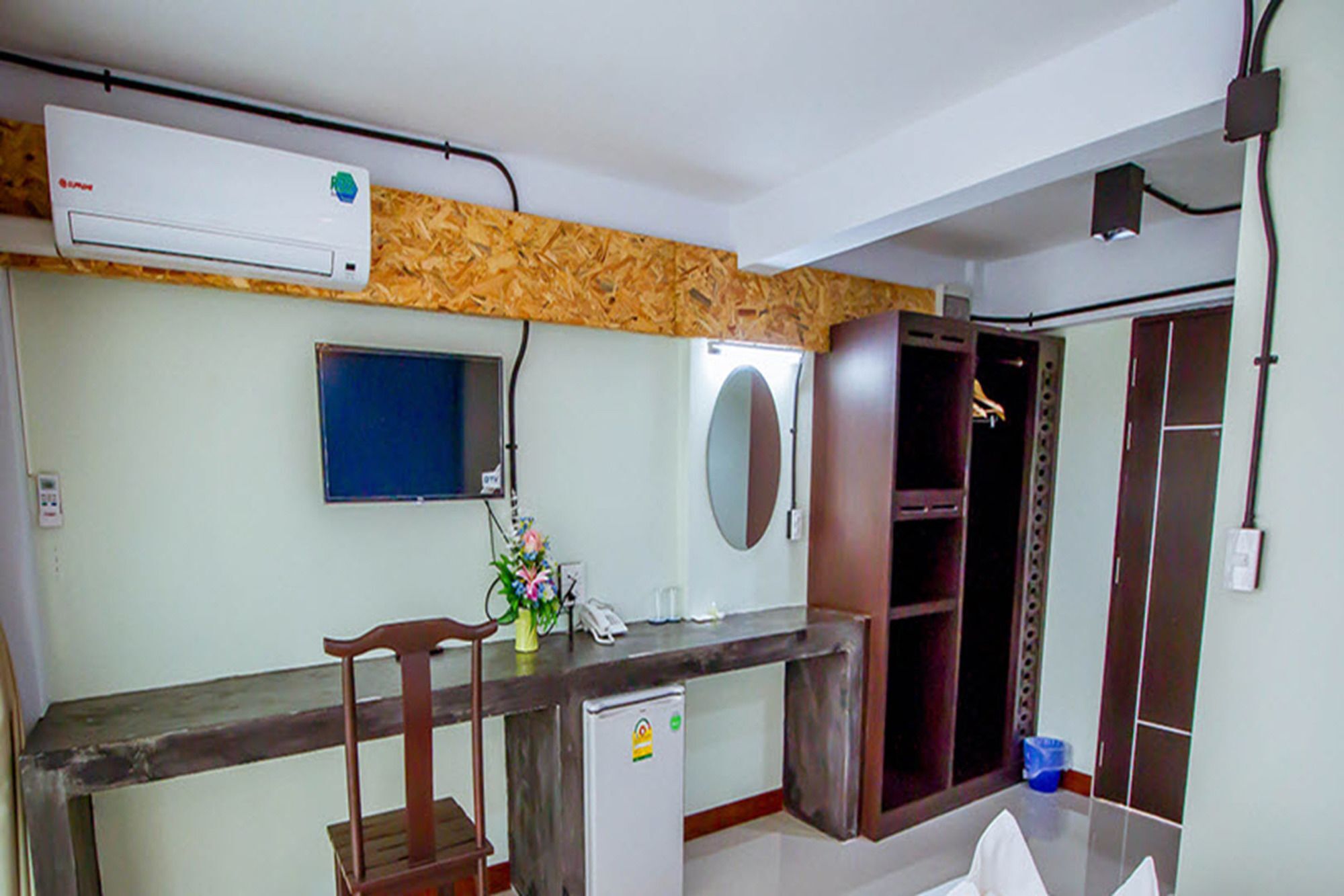 Vatchara Northgate Hotel Nakhon Sawan Exterior photo